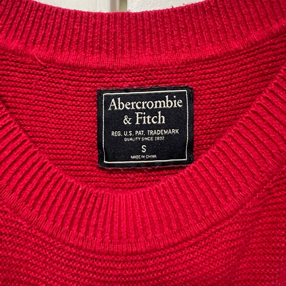 Abercrombie & Fitch Vibrant Red Crew Neck Sweater - Picture 2 of 3